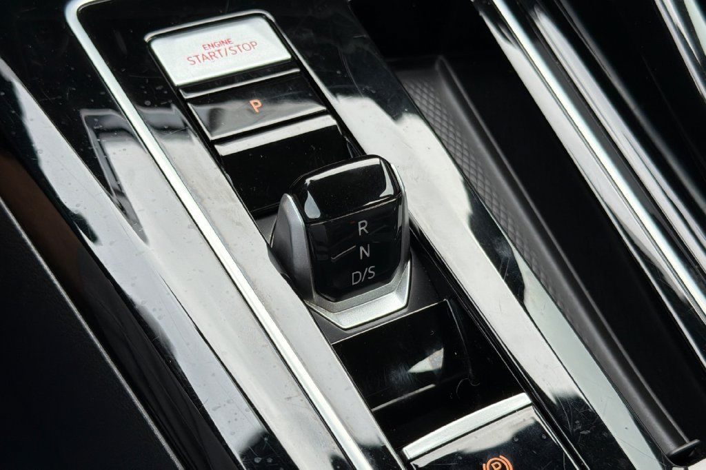 Used 2024 Volkswagen GTI S FWD image 18