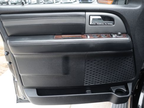 Used 2015 Ford Expedition EL Platinum image 19