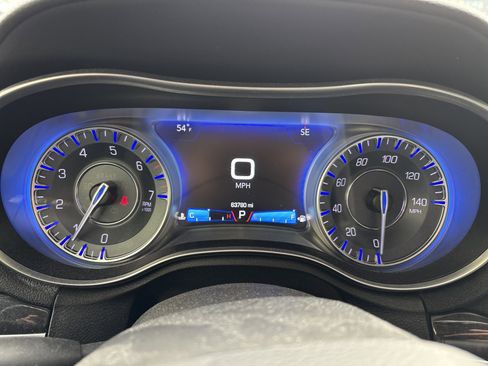 Used 2018 Chrysler 300 Limited w/ Harman/Kardon Audio Group image 21