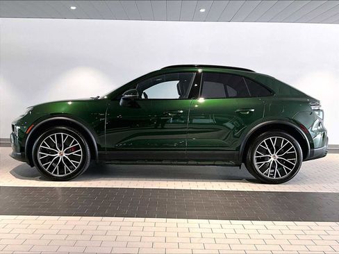 Used 2025 Porsche Macan 4S Electric image 2