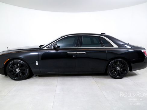 Used 2021 Rolls-Royce Ghost image 3