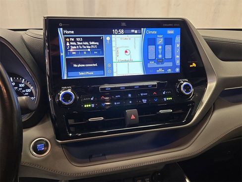 Used 2020 Toyota Highlander Platinum image 20