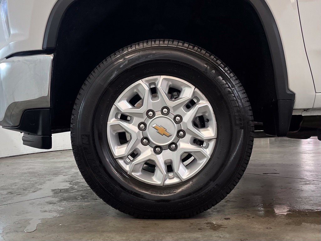 Certified 2022 Chevrolet Silverado 2500 LT w/ Convenience Package AWD/4WD image 14