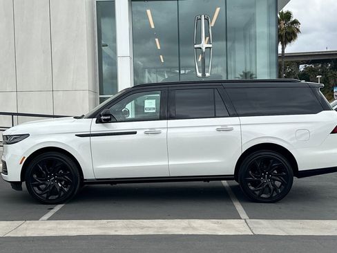 New 2026 Lincoln Navigator L Black Label AWD/4WD image 6