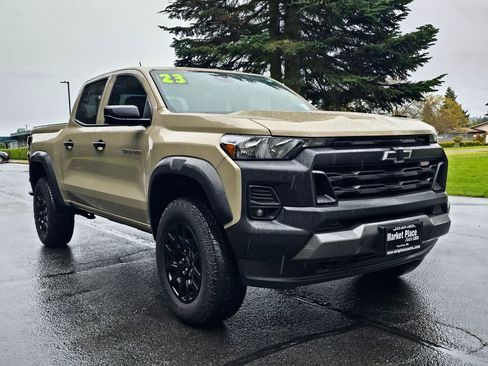 Used 2023 Chevrolet Colorado Trail Boss w/ Advanced Trailering Package AWD/4WD image 8