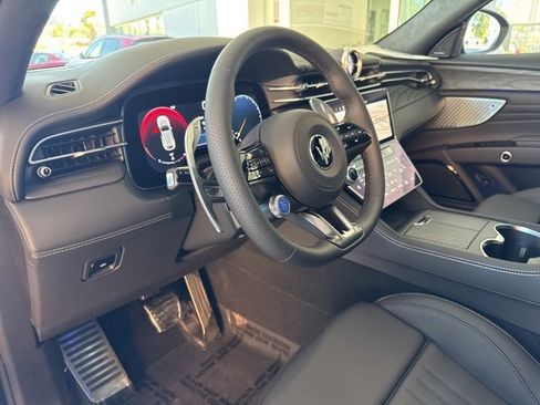 New 2025 Maserati Grecale Modena image 11