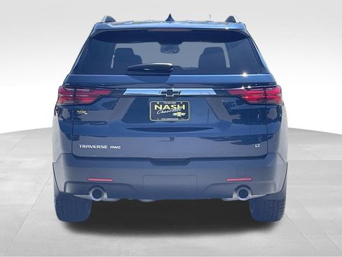 Used 2023 Chevrolet Traverse LT w/ LT Premium Package AWD/4WD image 4