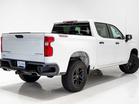 Used 2019 Chevrolet Silverado 1500 Custom Trail Boss w/ Custom Convenience Package AWD/4WD image 28