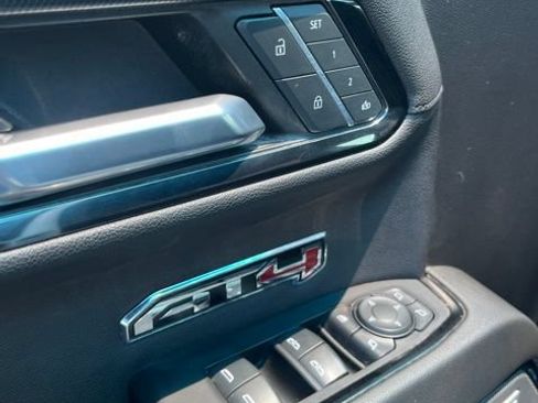 Used 2022 GMC Sierra 1500 AT4 AWD/4WD image 13