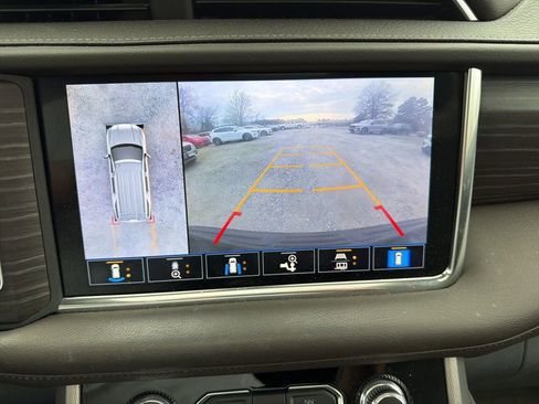 Used 2021 GMC Yukon Denali w/ Denali Ultimate Package image 10