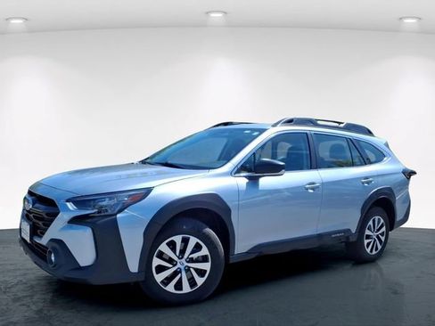 Used 2024 Subaru Outback AWD/4WD image 2