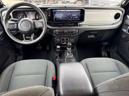 Used 2024 Jeep Wrangler Unlimited w/ Convenience Group AWD/4WD image 5