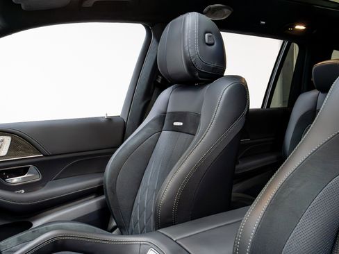 Used 2024 Mercedes-Benz GLS 63 AMG 4MATIC image 12