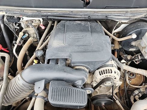 Used 2009 Chevrolet Silverado 1500 W/T AWD/4WD image 35