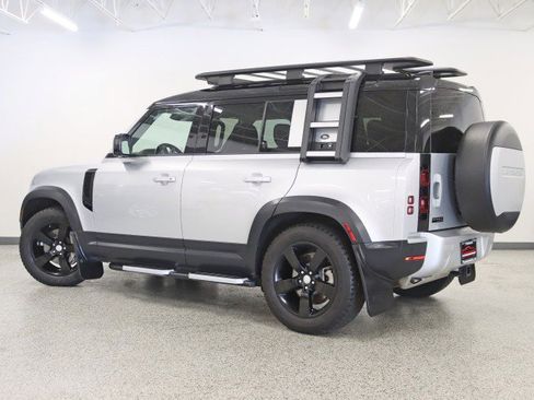 Used 2020 Land Rover Defender 110 First Edition image 9