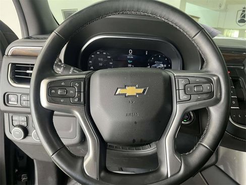 Used 2024 Chevrolet Suburban Premier image 21