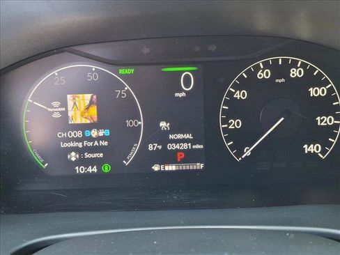 Used 2024 Honda CR-V Sport Touring image 11
