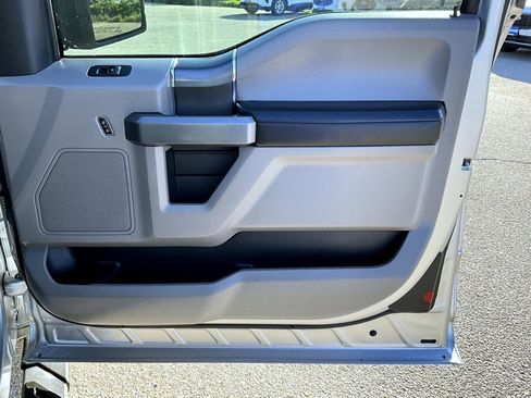 Used 2016 Ford F150 XLT w/ Equipment Group 302A Luxury AWD/4WD image 18