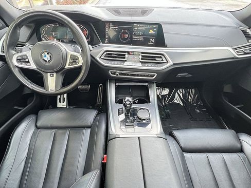 Used 2022 BMW X5 sDrive40i w/ M Sport Package image 10