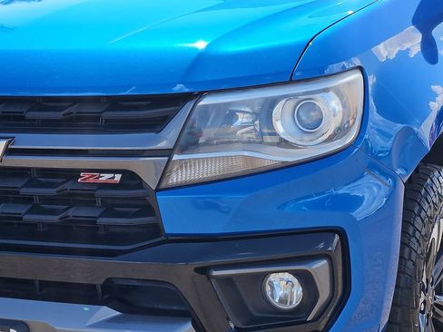Used 2022 Chevrolet Colorado Z71 AWD/4WD image 7