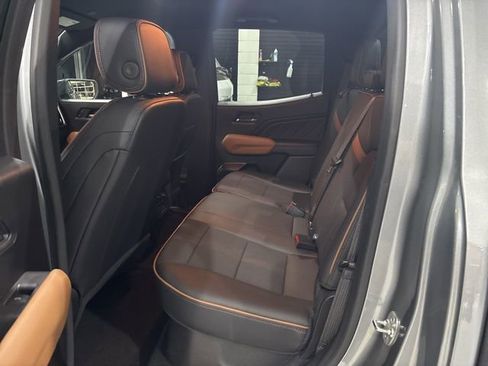 Used 2024 GMC Canyon AT4 w/ Technology Package image 29