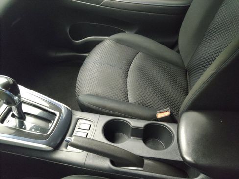 Used 2019 Nissan Sentra SR FWD image 26