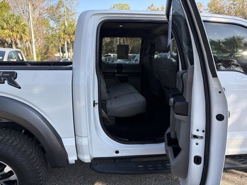 Used 2018 Ford F150 XLT image 33