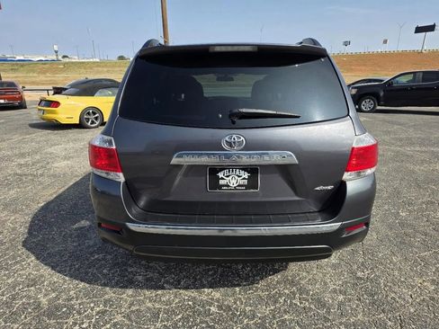 Used 2013 Toyota Highlander Plus image 6