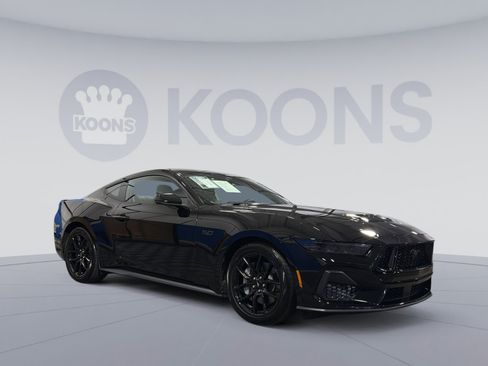 Used 2025 Ford Mustang GT Premium RWD image 10