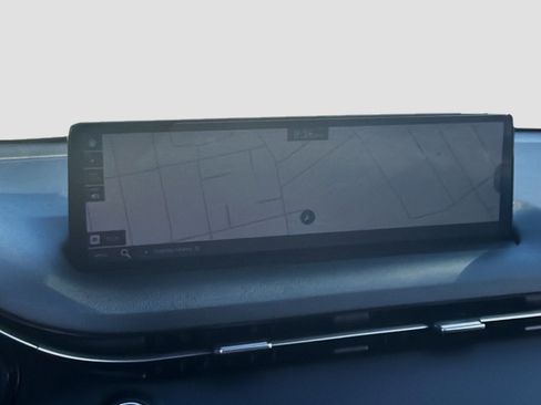 Used 2025 Genesis GV70 2.5T image 11