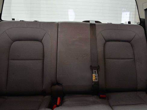 Used 2016 GMC Canyon 2WD Crew Cab w/ Convenience Package image 10