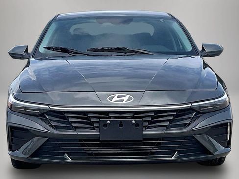 Used 2024 Hyundai Elantra SEL FWD image 3