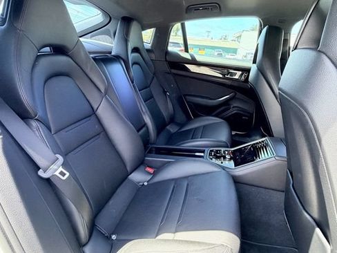 Used 2017 Porsche Panamera 4 AWD/4WD image 22