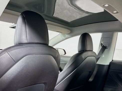 Used 2018 Tesla Model 3 Long Range image 28