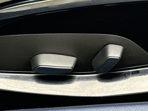 Used 2021 Chevrolet Corvette Stingray Convertible w/ 1LT image 21