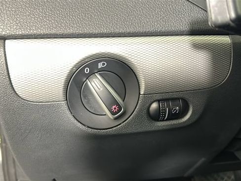 Used 2017 Volkswagen Jetta SE FWD image 19