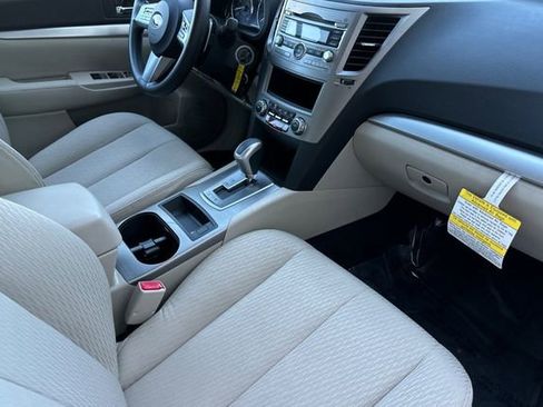 Used 2011 Subaru Outback 2.5i AWD/4WD image 17