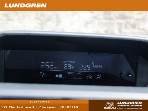 Used 2021 Subaru Crosstrek 2.0i Premium AWD/4WD image 17