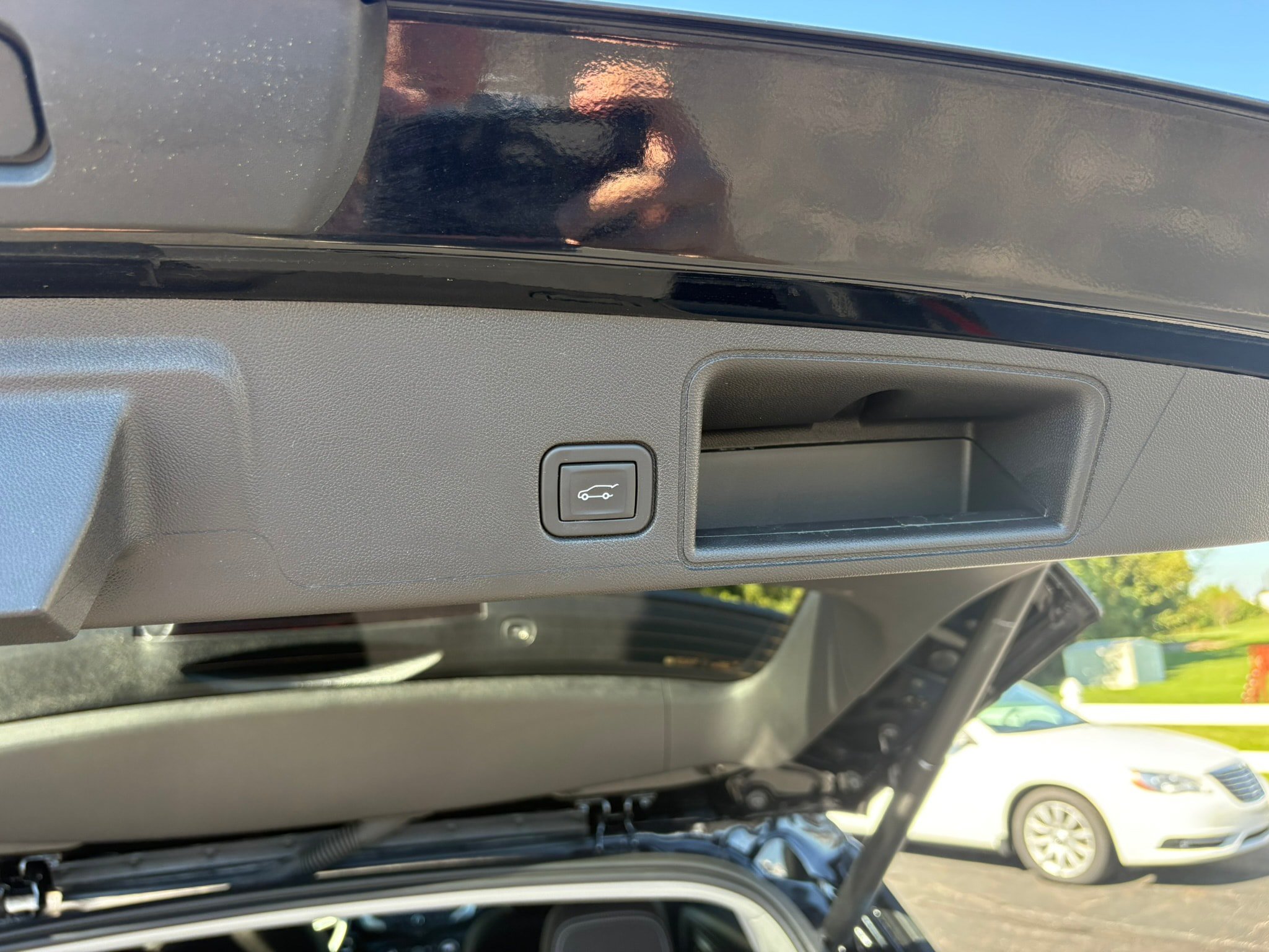 Used 2023 GMC Terrain SLE w/ Driver Convenience Package FWD image 31