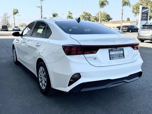 Used 2024 Kia Forte LX FWD image 7