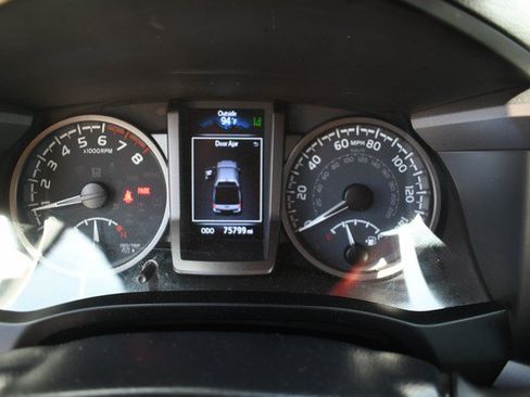Certified 2023 Toyota Tacoma TRD Sport AWD/4WD image 31