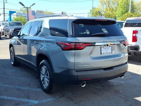 Used 2023 Chevrolet Traverse LT AWD/4WD image 4