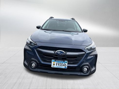 Used 2023 Subaru Outback Premium image 3