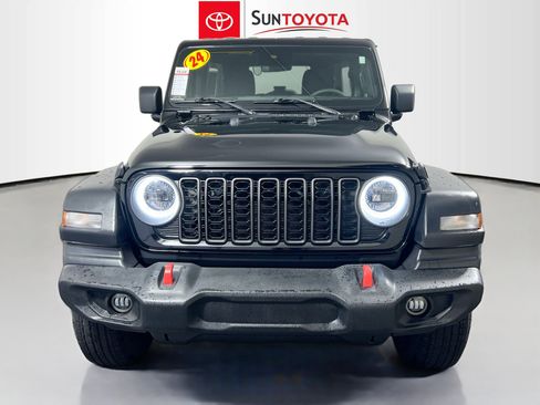 Used 2024 Jeep Wrangler Unlimited Sport AWD/4WD image 10
