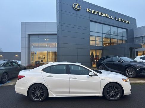 Used 2019 Acura TLX 2.4L Technology Pkg w/A-Spec P image 2