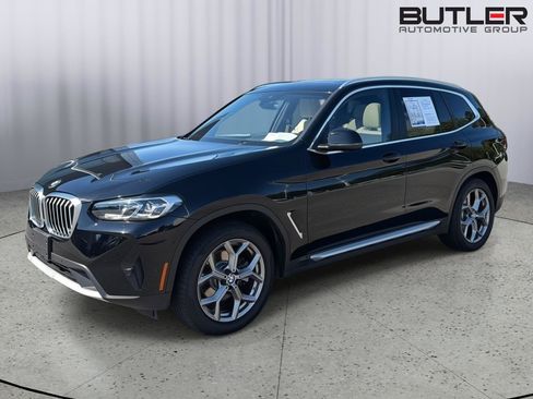 Used 2022 BMW X3 xDrive30i w/ Premium Package 2 (ZPA) AWD/4WD image 2