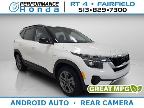 Used 2023 Kia Seltos S AWD/4WD image 1