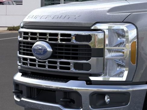 New 2025 Ford F250 XLT w/ 360-Degree Camera Package image 17