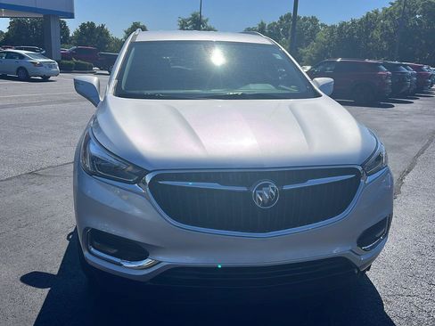 Used 2019 Buick Enclave Essence AWD/4WD image 8