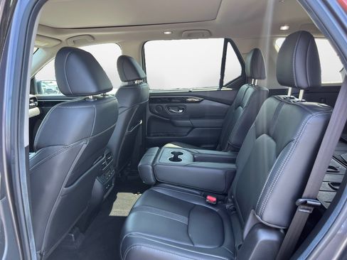 Certified 2025 Honda Pilot Touring image 13